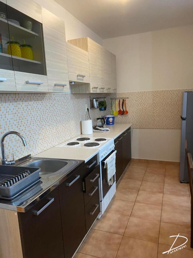 D Apartment Free Private Parking Fast Wi-Fi ノヴィ・サド エクステリア 写真